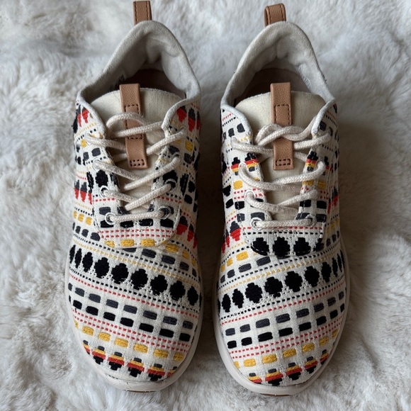 Toms Multicolor Patterned Sneakers Size 7 - Picture 1 of 8